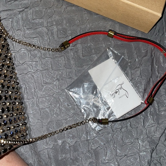 Preloved Louboutin clutch excellent condition size 12”W X 7 1/2”L silver n gold - Picture 10 of 17